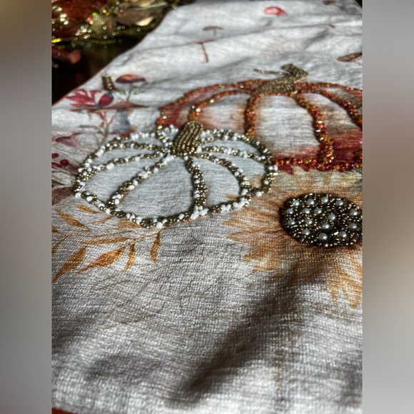MIREILLE DESIGNS NWT hello Fall Bead Embellished Decorative Table Runner - Picture 9 of 12